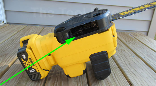 Dewalt chainsaw oil leak location